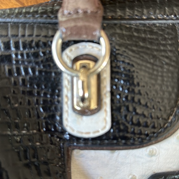 Guess Bag - Picture 8 of 16